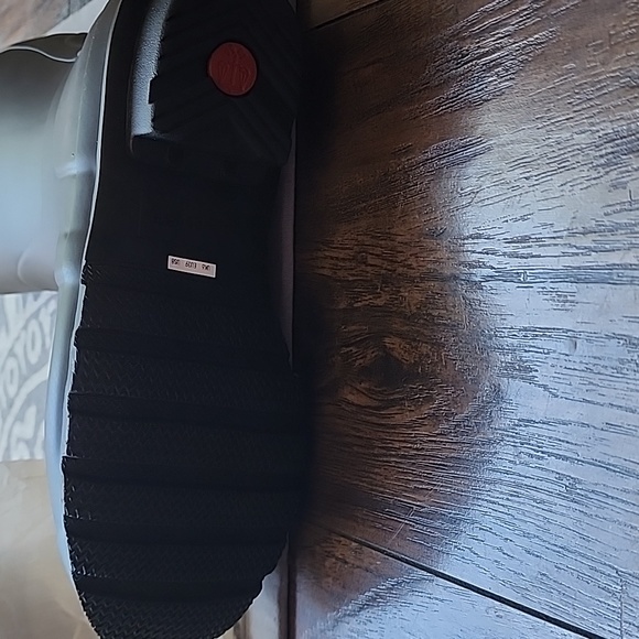 Hunter rainboots size 8 - Picture 6 of 6